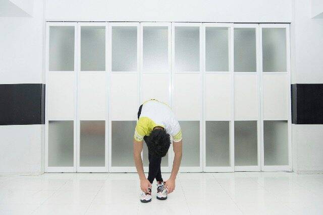 太もも裏をしっかり伸ばすだけ。１日３セット【太ももを痩せやすい状態へ導く】簡単ストレッチ