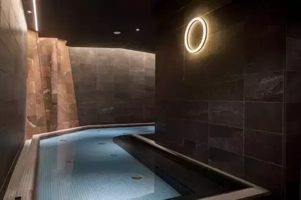 「全室に洗濯乾燥機と電子レンジを備え、大浴場も上質。【三井ガーデンホテル銀座築地】のほっとする東京ステイ」の画像