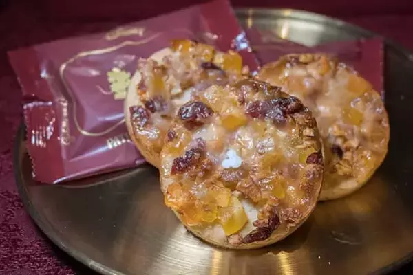 「新登場×大丸東京限定！ディズニー作品がモチーフのスイーツ店【パティスリー アニヴェル】がオープン」の画像