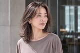 「白髪、隠す？ぼかす？生かす？大人ヘアで知っておきたい「３つの選択肢」」の画像2