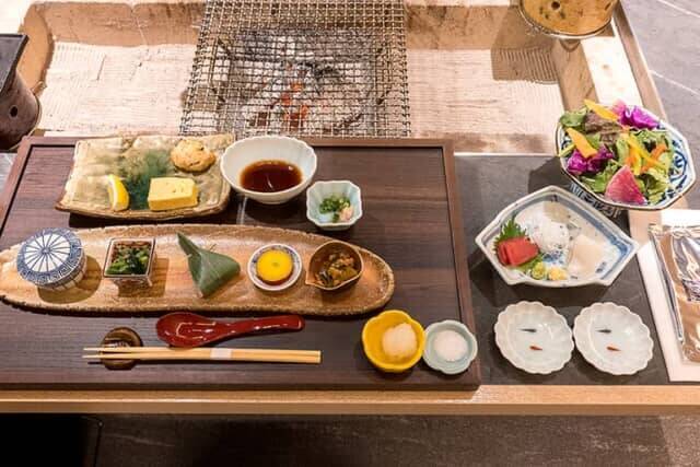 ディナーはジンギスカンの食べ飲み放題【センチュリーマリーナ函館】囲炉裏朝食は北海道の上質な食材を満喫