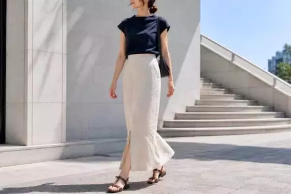 「シンプルだからこそ差がつく。夏後半のコーデを洗練させる「シルエットバランス」の整え方３選」の画像