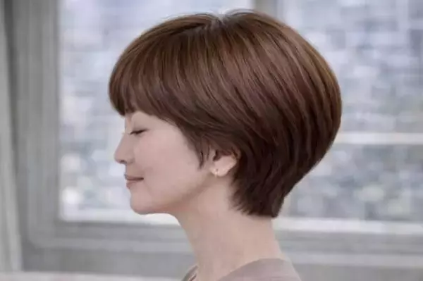 そのショートヘア、少しおばさんっぽく見えるかも？大人世代が見直したい“老け見えポイント”