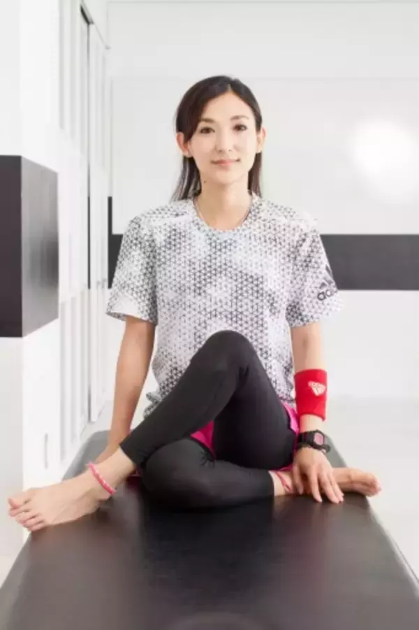 見た目年齢が若返る。１日１分【姿勢の崩れを整えて細見えを叶える】簡単ストレッチ