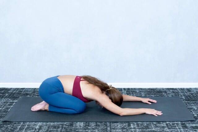 重だるい腰まわりを軽やかに。１日１分【呼吸から整えて“巡る体”へ導く】簡単ポーズ