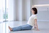 「パンツ姿がなんだか決まらない…。後ろ姿の重見えを防ぐ“お尻と体幹”の簡単習慣」の画像1