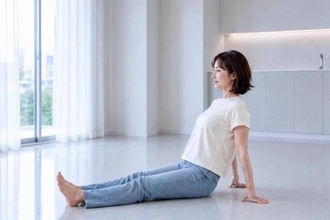 パンツ姿がなんだか決まらない…。後ろ姿の重見えを防ぐ“お尻と体幹”の簡単習慣