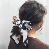 「おしゃれ感引き立つ簡単ヘアアレンジ。周りと差の付く【まとめ髪】に仕上げる“ひとワザ”」の画像2