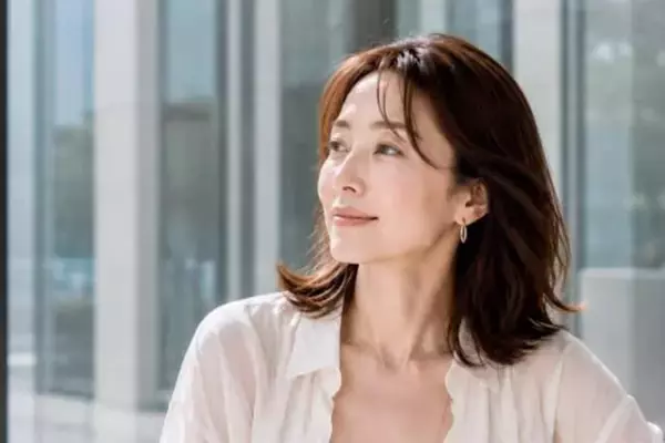 「【40代・50代】シミも毛穴も隠したい。でも隠しすぎない。2026初夏ベースメイクの新ルール」の画像