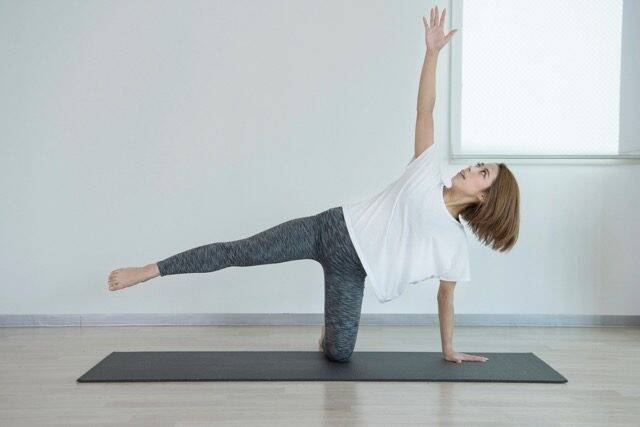 ウエストの引き締め効果大。１日１セット【細くてくびれた腰周りに導く】簡単習慣