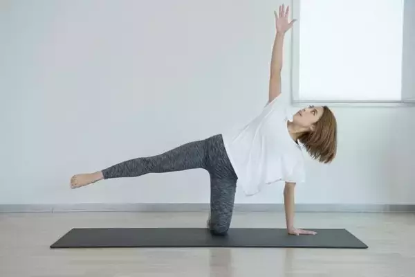 「ウエストの引き締め効果大。１日１セット【細くてくびれた腰周りに導く】簡単習慣」の画像