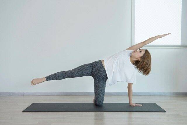 ウエストの引き締め効果大。１日１セット【細くてくびれた腰周りに導く】簡単習慣