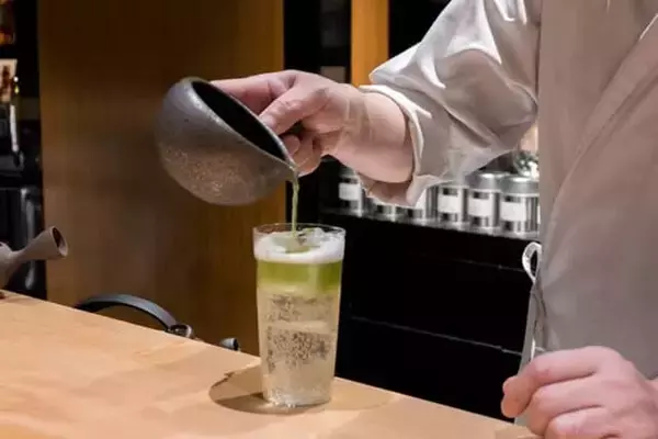 「お茶を使ったパフェとドリンク。【バー光琳（KORIN）銀座】でこだわりの日本茶スイーツを体験」の画像