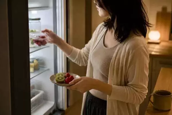 「ダイエット中、夜にフルーツを食べない方がいい？“整えている人”の取り入れ方」の画像