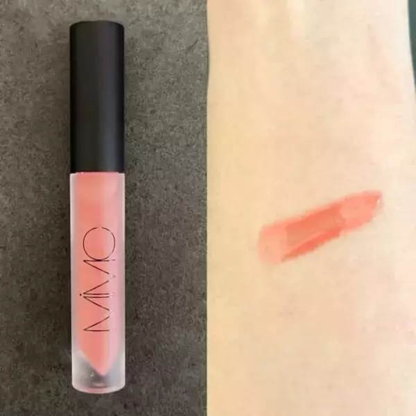 乾燥ピークでも即うるツヤ。40代イエベの時短メイクに効く「最旬リップ」厳選４本