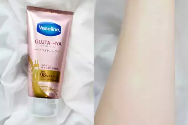 「【二の腕・ひざが気になる人へ】露出前に差がつく。“つるんと見える肌”をつくるボディケア３選」の画像