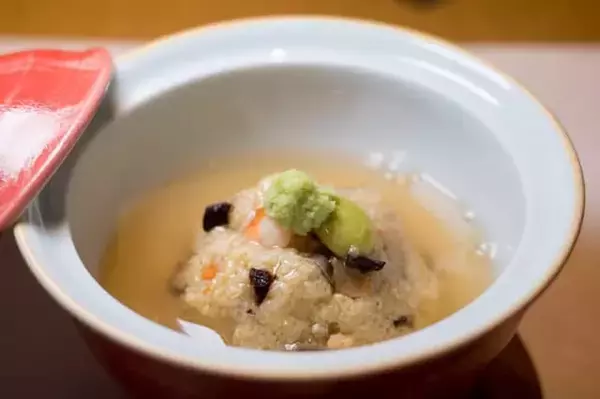 「“花火の中” に用意された斬新なダイニング。【リゾナーレ熱海】の会席料理で旬の魚介を堪能する」の画像