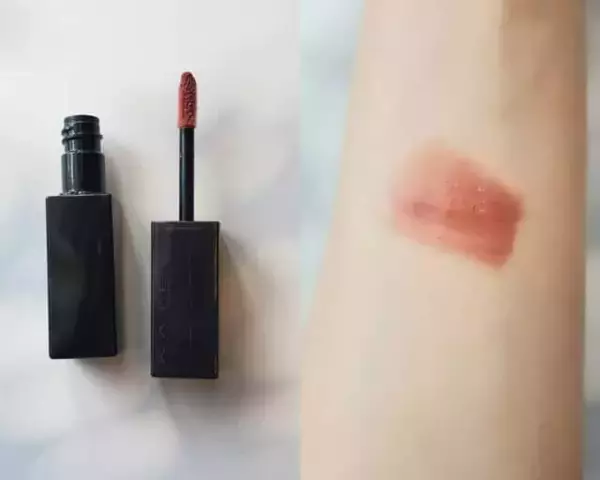 「ギラつかずに印象アップ。大人の肌を自然に輝かせる【最新ツヤコスメ】３選」の画像