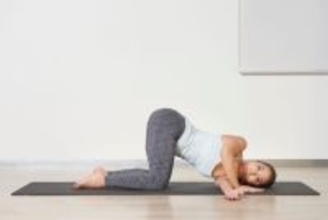 肩こりもお腹のくびれも同時ケア！１日１分【全身をほぐして痩せ体質に導く】簡単ポーズ