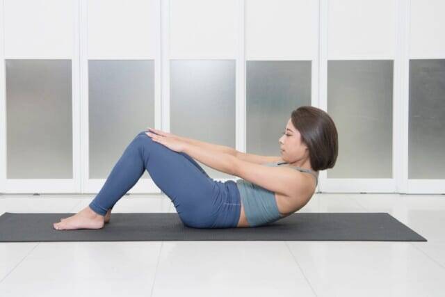 頑張ってるのにお腹が変わらない？40代から始めたい“腹筋に効く”簡単エクササイズ