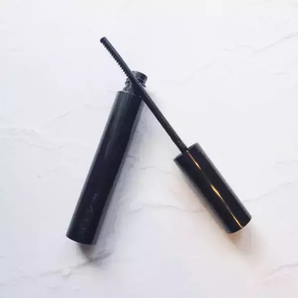 「泣いてもにじまないは本当？KATEの“耐久アイメイク”を検証してわかった実力」の画像