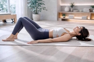 腰まわりのシルエットが変わる。大人世代が始めたい「骨盤まわりを整える」簡単ピラティス習慣