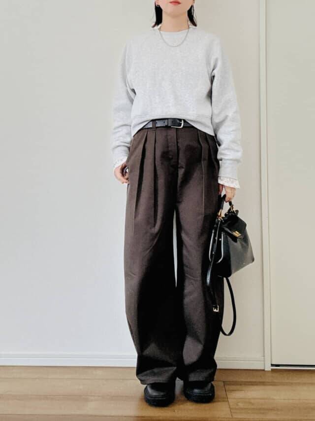 「太って見えそう…」を回避！40代・50代骨格ストレートのGU・バレルパンツ正解コーデ