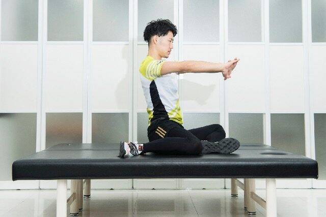 ラクラク開脚できる体へ。１日３セット【股関節の可動域を広げる】簡単ストレッチ