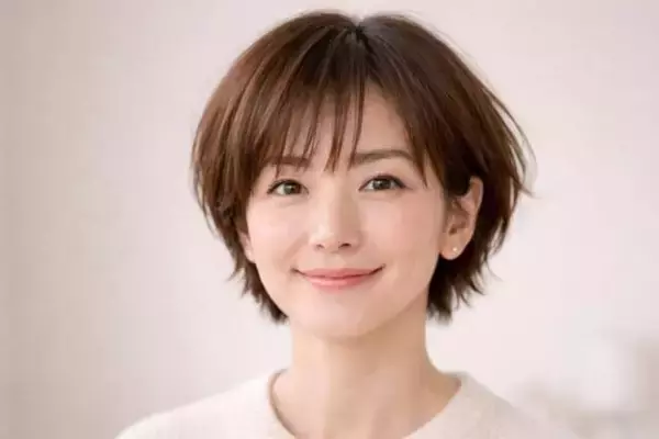 年始の挨拶まわりも好印象。 ショートヘアが“老け見え”しない「前髪と顔まわり」の整え方