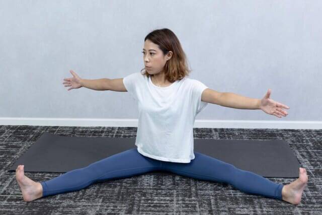 お腹の“ぽっこり見え”を解消。１日１セット【くびれ・姿勢・体幹を整える】簡単エクササイズ