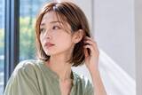 「ボブは髪色で軽やかになる。2026夏、大人に似合う涼やかヘアカラー３選」の画像2