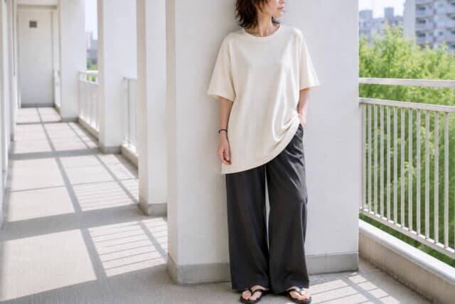 そのTシャツがだらしなく見える原因？40代・50代が避けたい“カットソー素材”の特徴