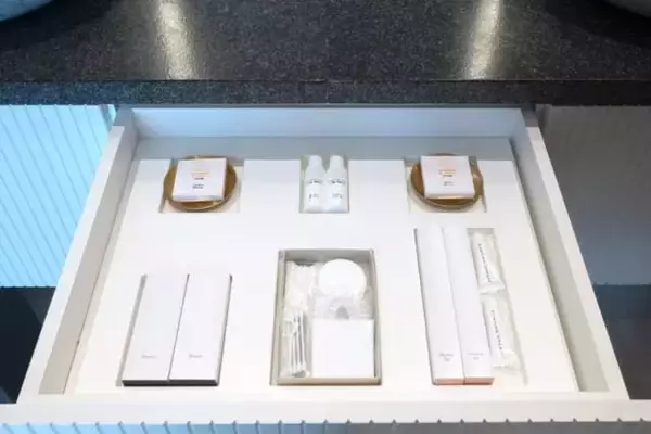 「ハッピーな気分になれるホテル。【キンプトン新宿東京】でまったく新しい宿泊体験」の画像