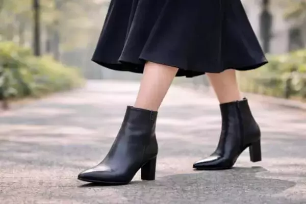 「【シューズ編】“おば見え”を回避するならこれ。2026春トレンド「大人の“買い足し”正解アイテム」」の画像