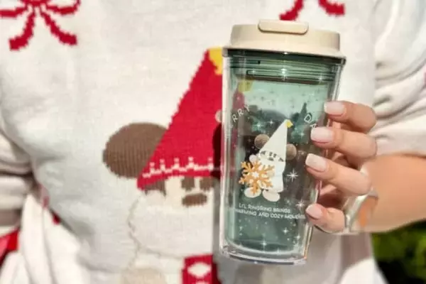 「夢と感動が詰まった冬の魔法！東京ディズニーリゾート【ディズニー・クリスマス2025】完全ガイド」の画像