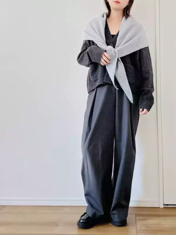 「【簡単・上品・今っぽい】忙しい12月でも即おしゃれ。冬の装いがアカ抜ける“大人のレイヤード術”3選」の画像