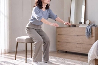 椅子から立つとき、つい手をついてない？40代以降が見直したい“下半身の筋力”