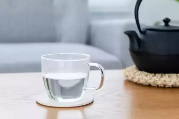 「昨日は食べすぎた」を“翌朝わずか１分”でリセット！ダイエットに効く【簡単デトックス習慣】