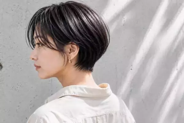 暗髪ショート or 透け感ショート、2026初夏に今っぽく見えるのはどっち？