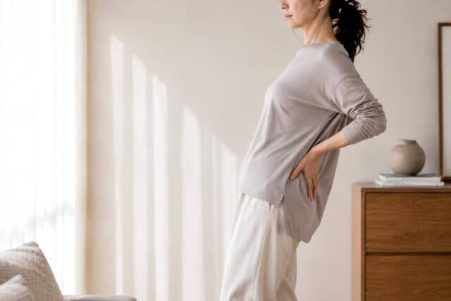 頑張ってるのに下腹だけ落ちない…。40代以降“ぽっこりお腹”が解消しにくくなる理由