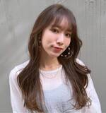 「ナチュラルな透明感を演出。好感度アップにつながる【大人のきれいめヘア】」の画像1