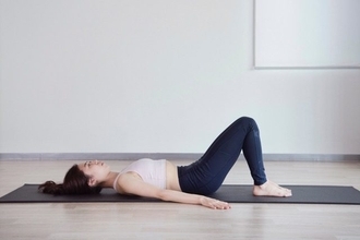 ダイエットしても下半身だけ変わらない人へ。“姿勢から整える”だけでヒップラインが変わる簡単習慣