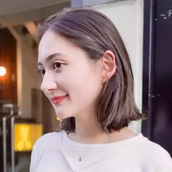 「白髪も重た見えも同時に解決！大人を若々しく見せる【似合わせヘアカラー】最新ガイド」の画像