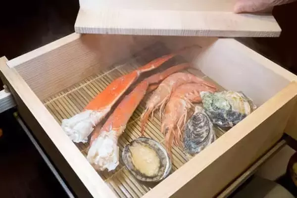 「カニ、エビ、マグロ、金目鯛も。【大江戸温泉物語Premium 白浜彩朝楽】で豪華すぎるバイキングを満喫」の画像