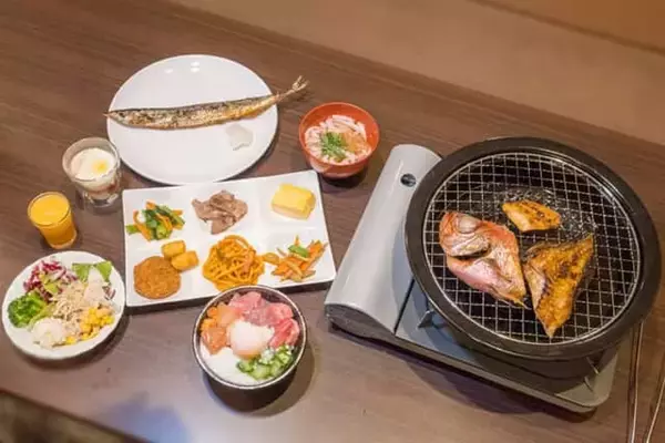 「カニ、エビ、マグロ、金目鯛も。【大江戸温泉物語Premium 白浜彩朝楽】で豪華すぎるバイキングを満喫」の画像