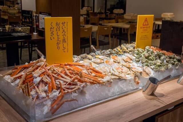 カニ、エビ、マグロ、金目鯛も。【大江戸温泉物語Premium 白浜彩朝楽】で豪華すぎるバイキングを満喫
