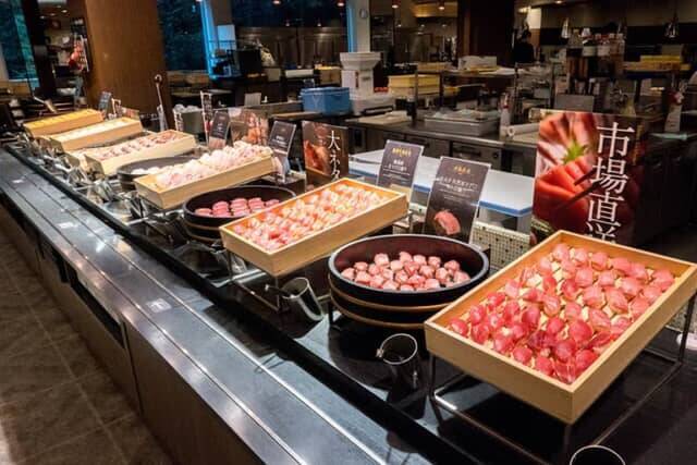 カニ、エビ、マグロ、金目鯛も。【大江戸温泉物語Premium 白浜彩朝楽】で豪華すぎるバイキングを満喫