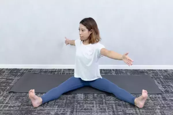 「腰まわりが“もたつかない”体へ。１日１セット【下半身のラインが整う】簡単エクササイズ」の画像