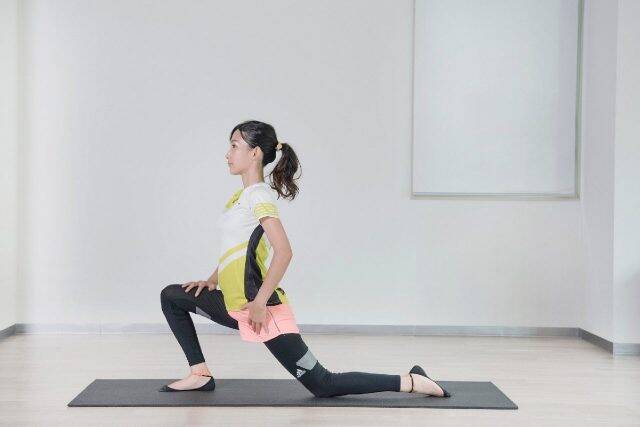 腰まわりの重見え対策に。１日１セット【姿勢筋をリセットする】簡単ストレッチ