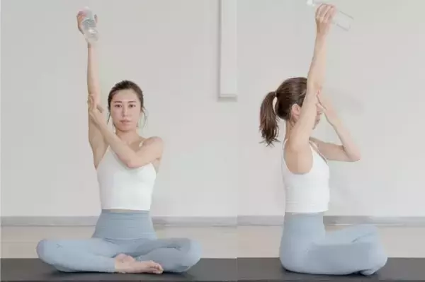 「二の腕と肩まわりの引き締めに。40代・50代【細見えする上半身へ導く】簡単ピラティス習慣」の画像